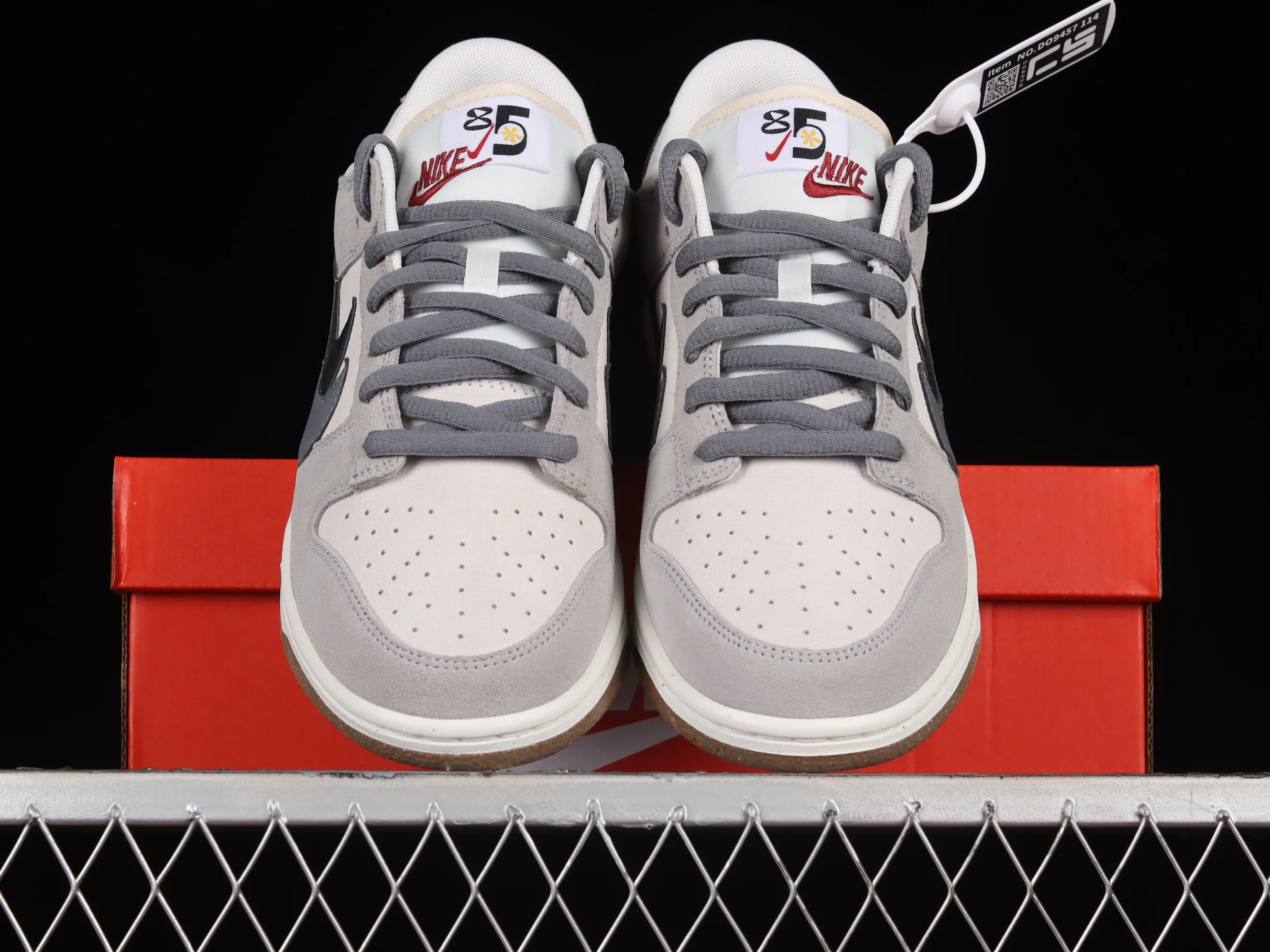 All categories Nk SB Dunk series Nk SB Dunk Low low-top sneakers Nk SB Dunk Low "85" black and gray double hook SB low-top sports and leisure sneakers DO9457-114